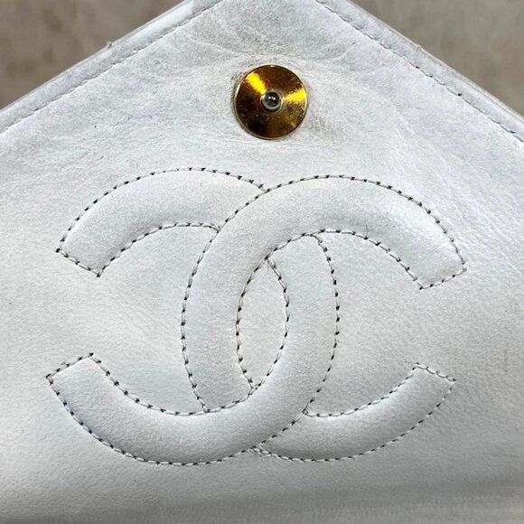 CHANEL 24K Vintage Flap Bag Lambskin Leather Quilted Chain Purse - Picture 9 of 15